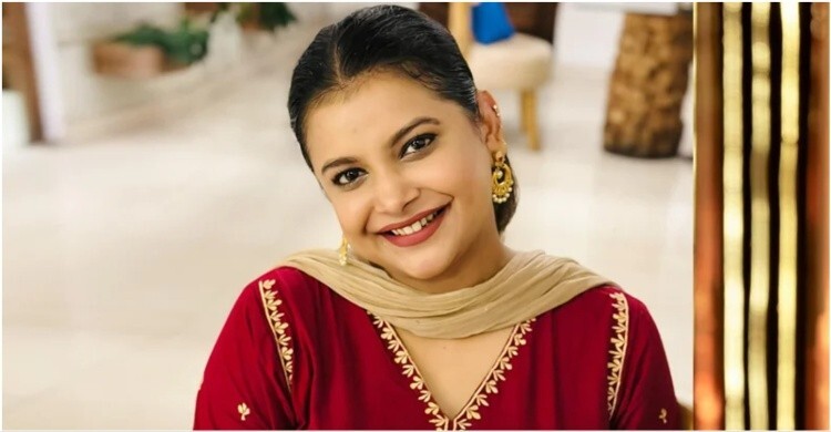 গুরুতর অসুস্থ শবনম ফারিয়া, অব্যাহতি নিয়েছেন শুটিং থেকে